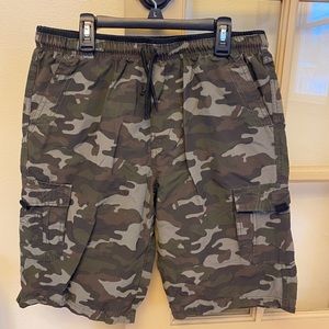 Camouflage cargo shorts